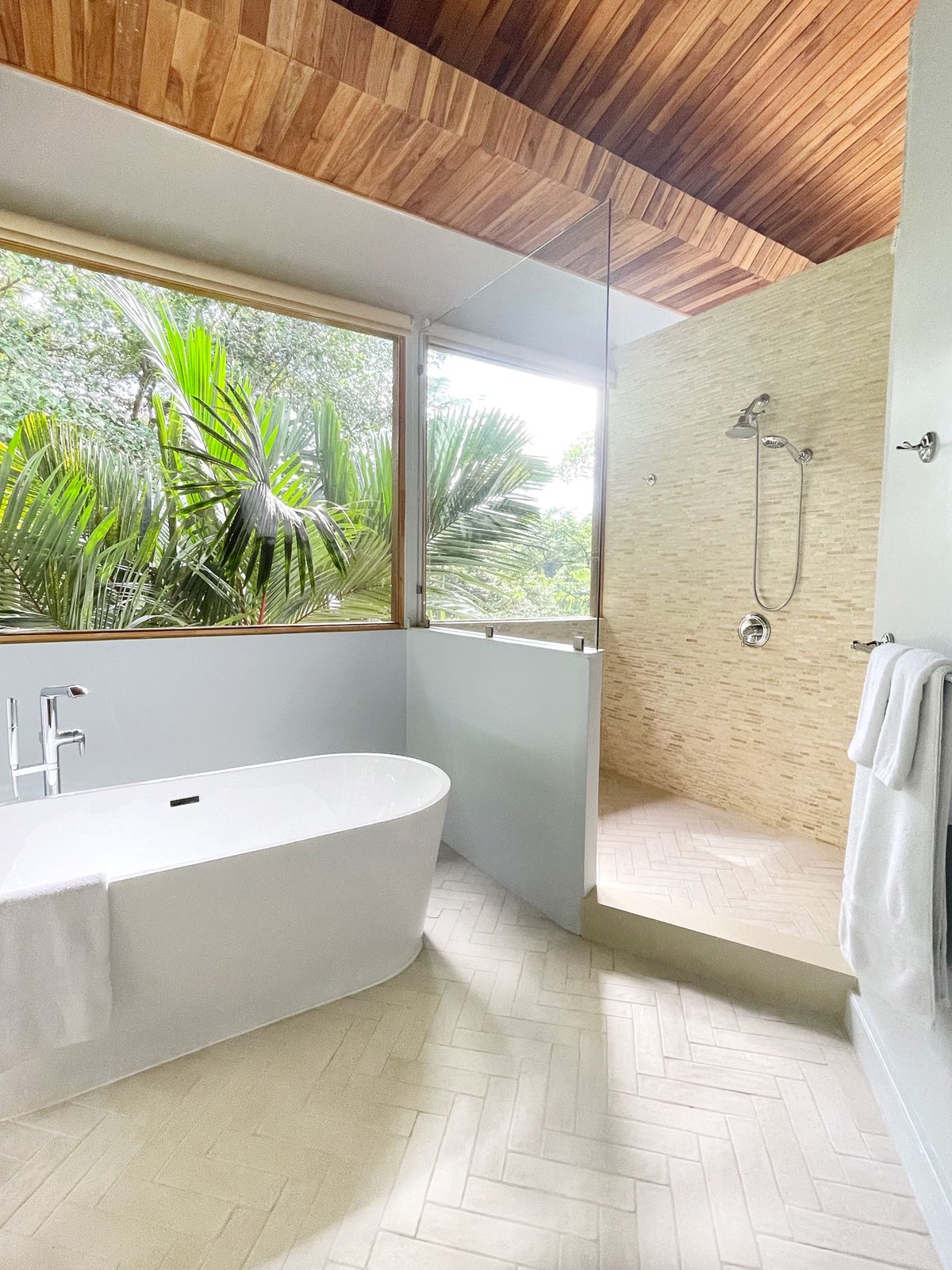 Master Bath - Casa Mogambo Luxury Vacation Rental Villa - Manuel Antonio Costa Rica